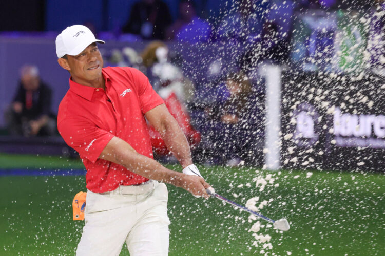 Tiger Woods arrested at crash scene on suspicion of DUI